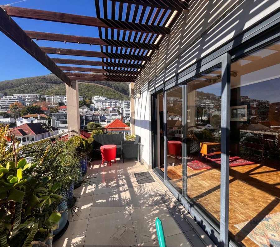1 Bedroom Property for Sale in Sea Point Western Cape